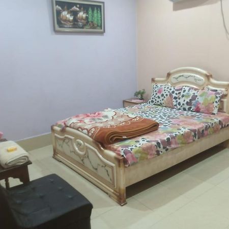 Palm Valley Hotel Sukkur エクステリア 写真