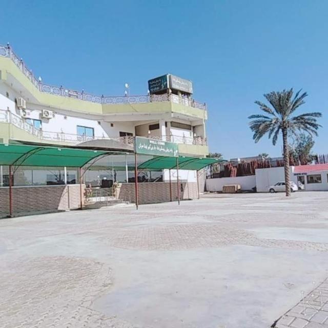 Palm Valley Hotel Sukkur エクステリア 写真