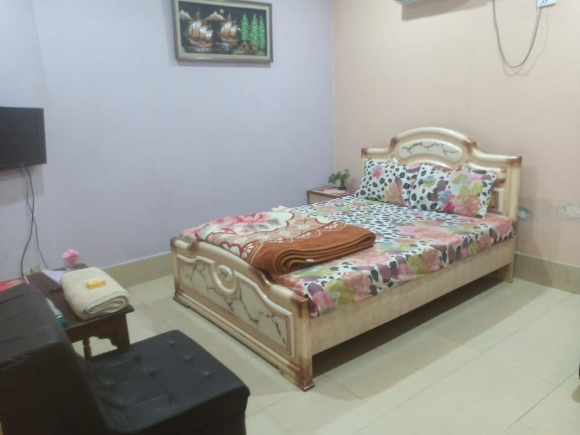 Palm Valley Hotel Sukkur エクステリア 写真
