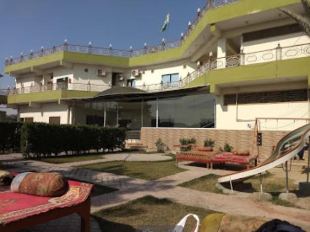 Palm Valley Hotel Sukkur エクステリア 写真