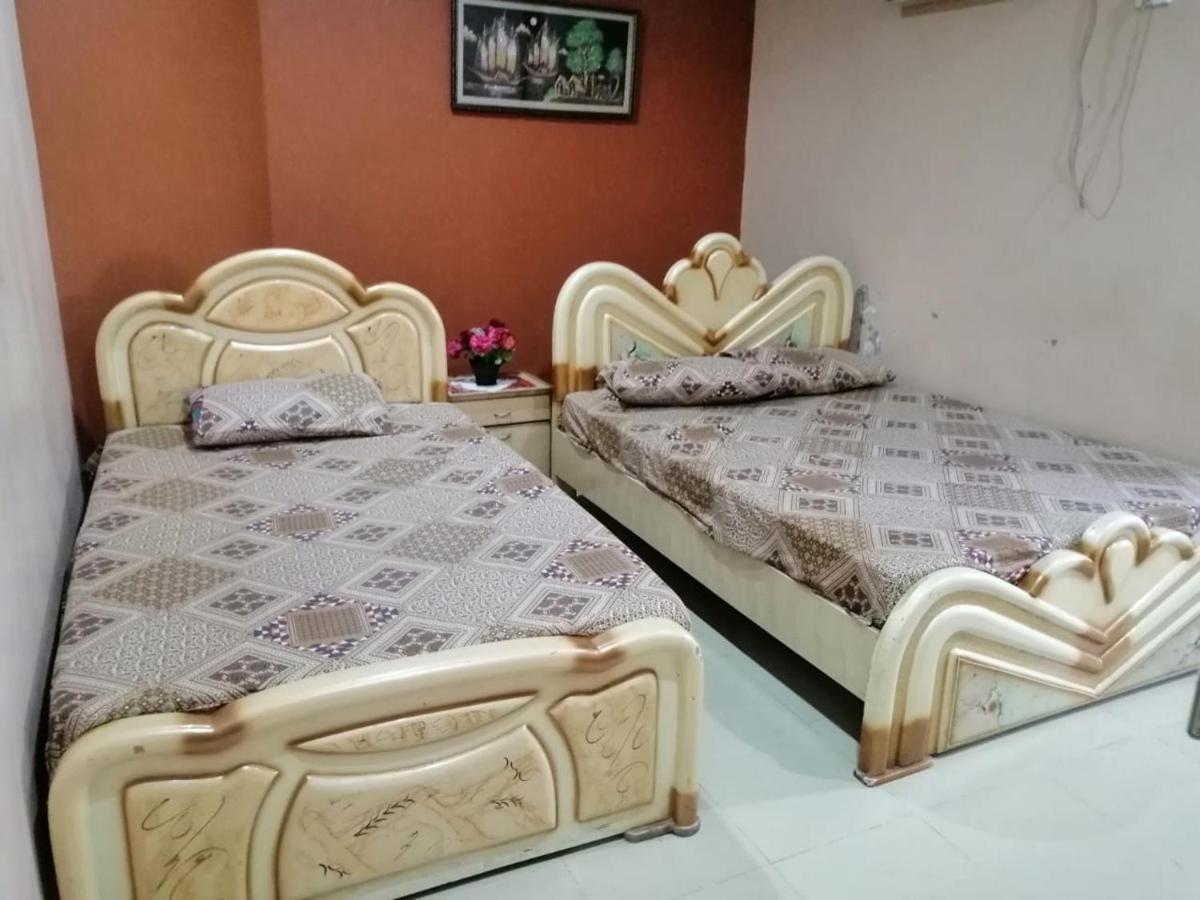 Palm Valley Hotel Sukkur エクステリア 写真